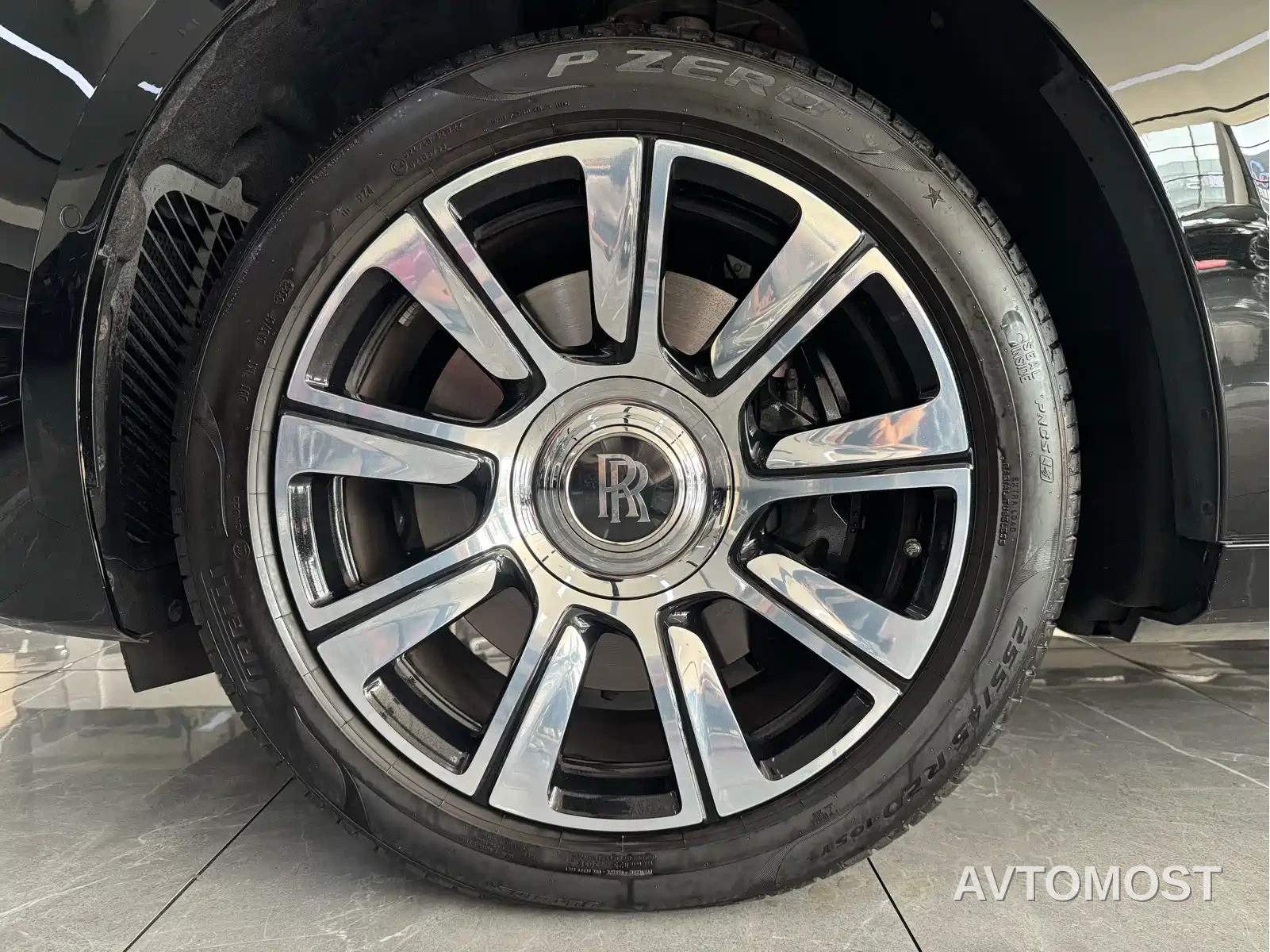 Rolls-Royce Ghost 2024 6.7T Standard Wheelbase — фото 22
