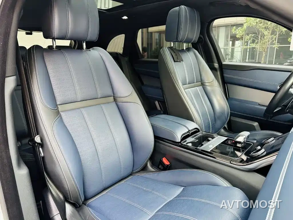 Land Rover Range Rover Velar 2023 250PS Gloss Black Collector's Edition — фото 5