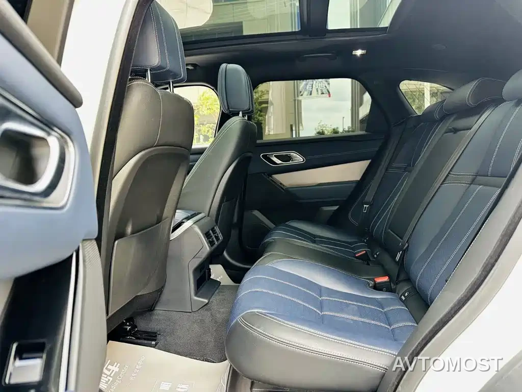 Land Rover Range Rover Velar 2023 250PS Gloss Black Collector's Edition — фото 10