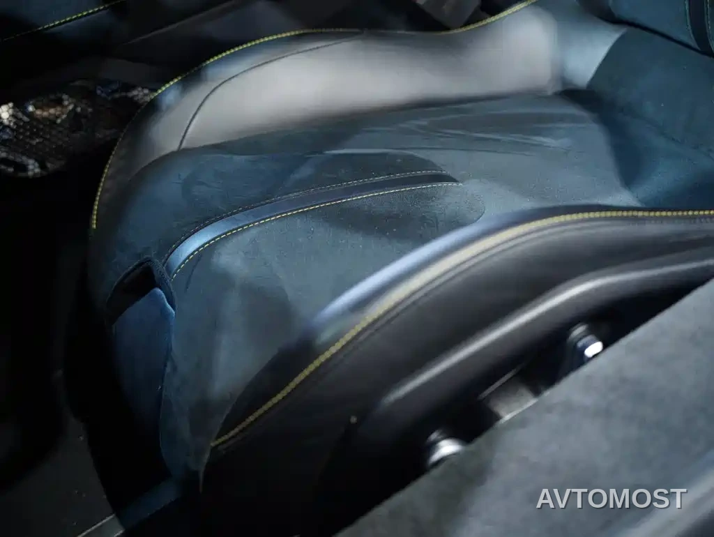 Lotus Cars EMIRA 2022 3.5T V6 Manual First Edition — фото 14