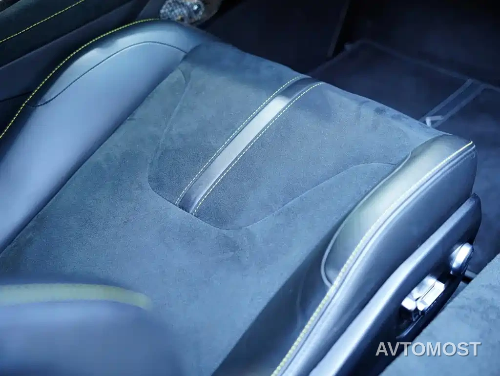 Lotus Cars EMIRA 2022 3.5T V6 Manual First Edition — фото 34