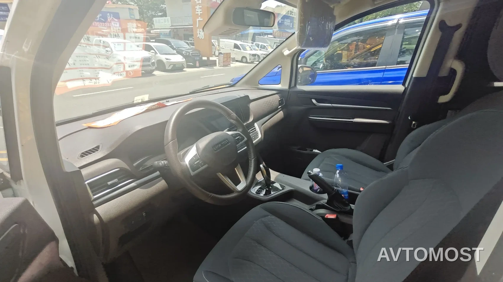 Link Tour Auto Lingtu E-M8 2025 320km Luxury Edition 9-Seater — фото 10