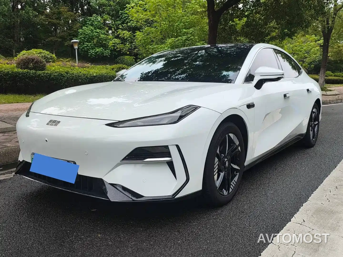 Geely Galaxy E8 2024 Model 550km RWD Soaring Dragon Edition — фото 1