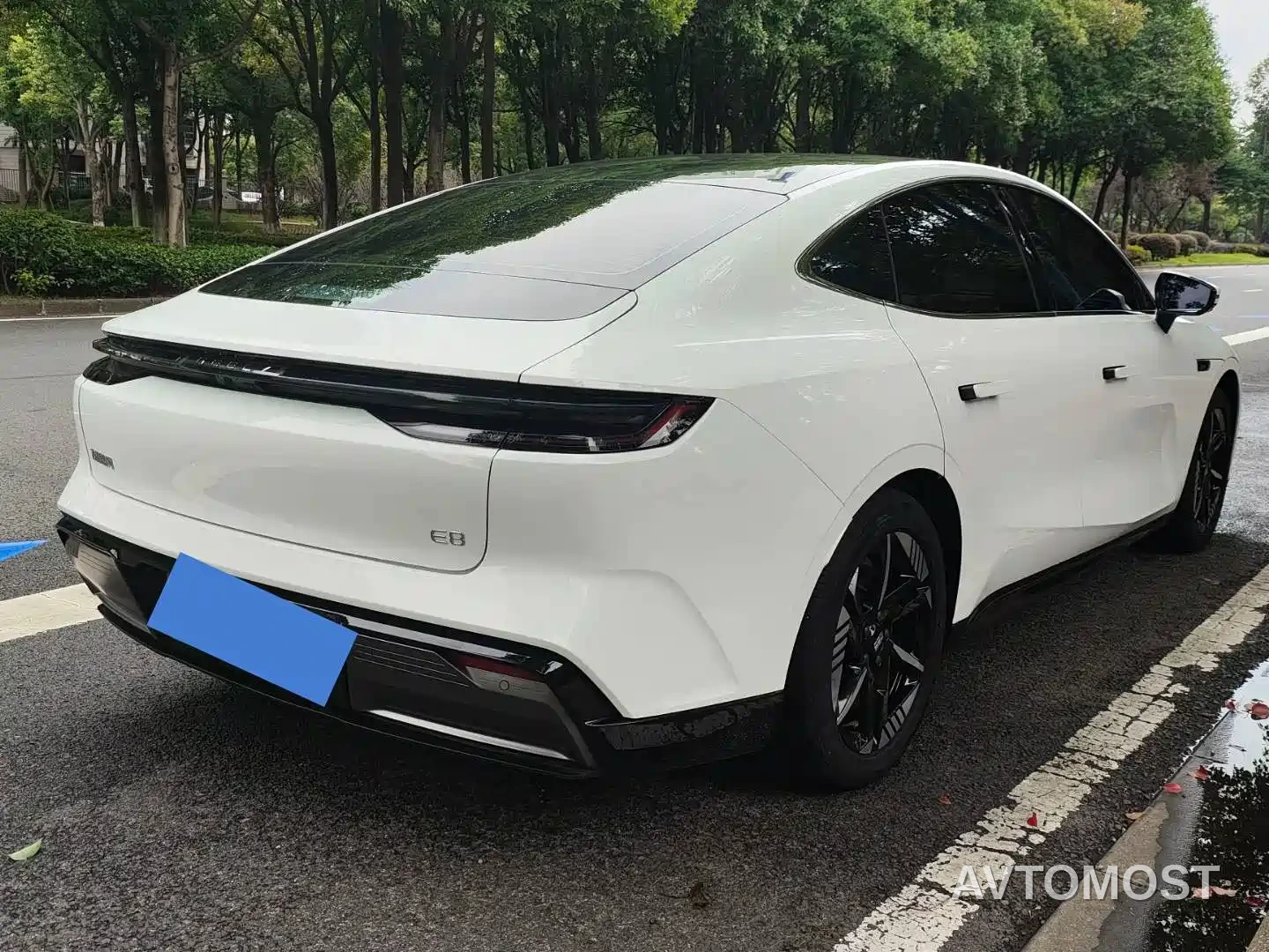 Geely Galaxy E8 2024 Model 550km RWD Soaring Dragon Edition — фото 4
