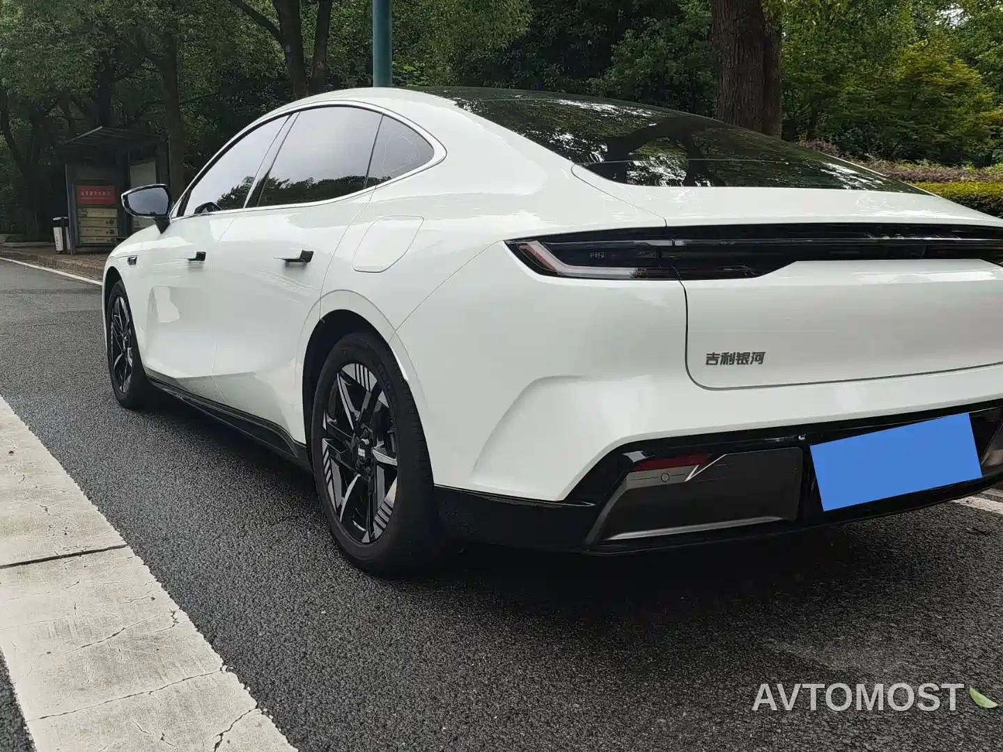 Geely Galaxy E8 2024 Model 550km RWD Soaring Dragon Edition — фото 6
