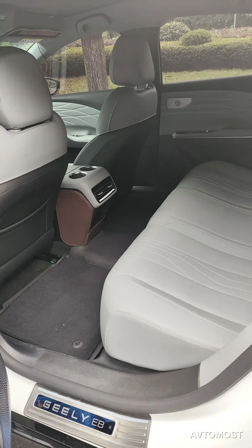 Geely Galaxy E8 2024 Model 550km RWD Soaring Dragon Edition — фото 7