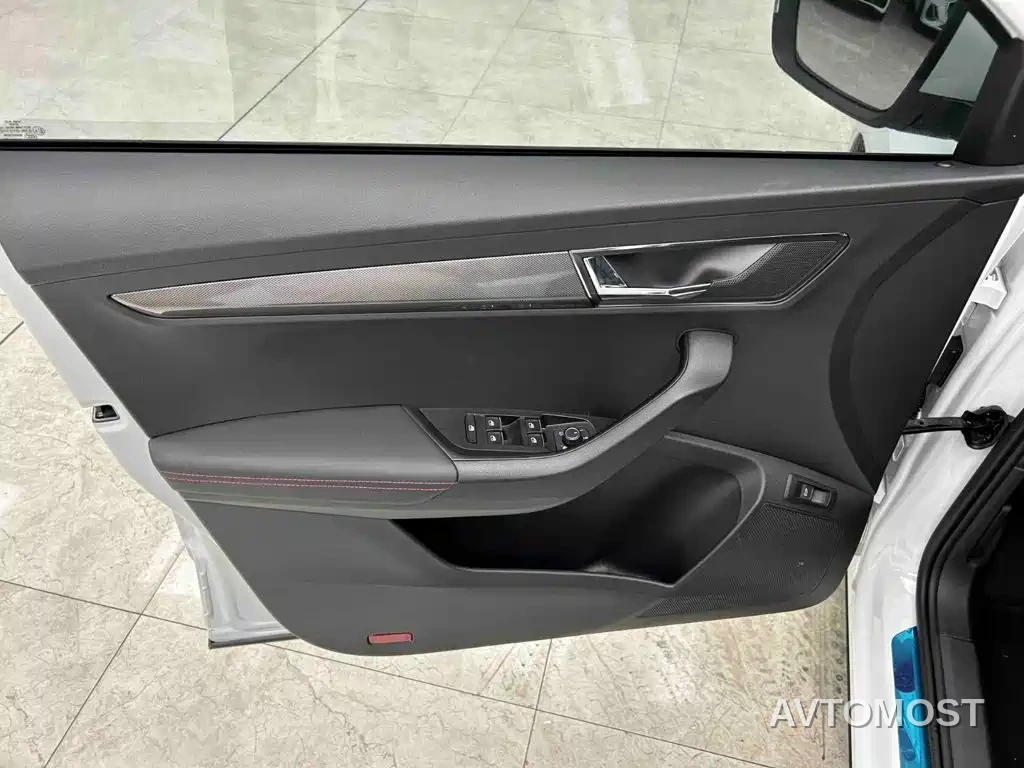 Škoda Karoq 2025 TSI280 Luxury Edition — фото 14