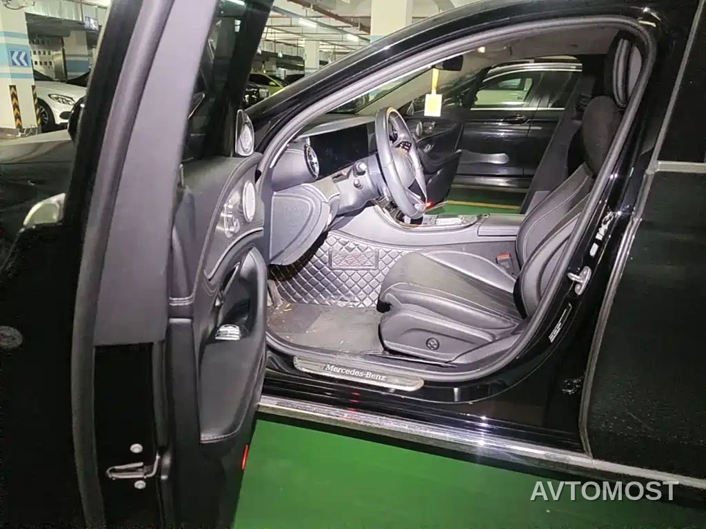 Mercedes-Benz E-Class New Energy 2021 E 350 e L Plug-in Hybrid Sedan — фото 8