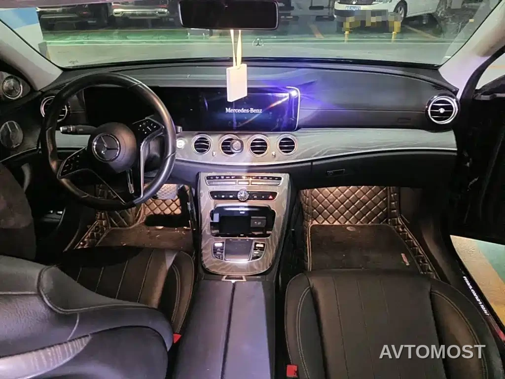 Mercedes-Benz E-Class New Energy 2021 E 350 e L Plug-in Hybrid Sedan — фото 12
