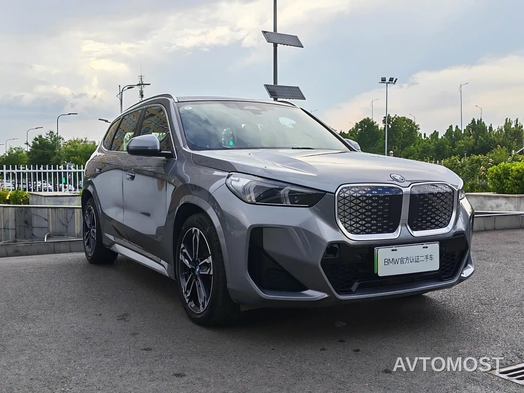 BMW iX1 2023 xDrive30L M Sport Package — фото 3