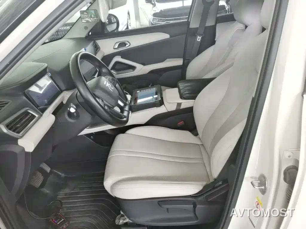 BYD Yuan UP 2025 Model 301KM Navigator — фото 7