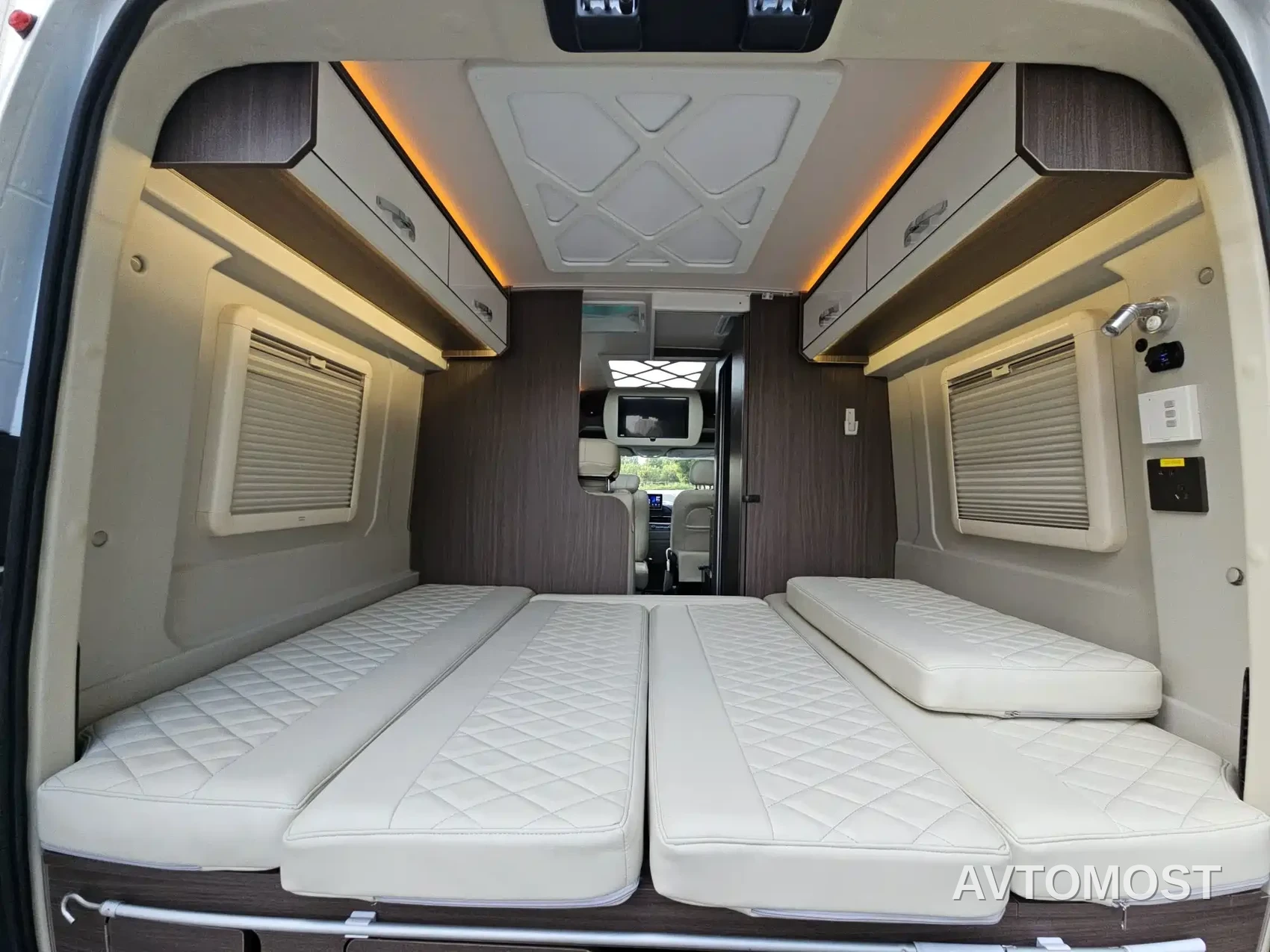SAIC Maxus V90 RV 2021 2.0T Travel Home V90 Self-Contained Class B RV Luxury Transverse Bed — фото 11