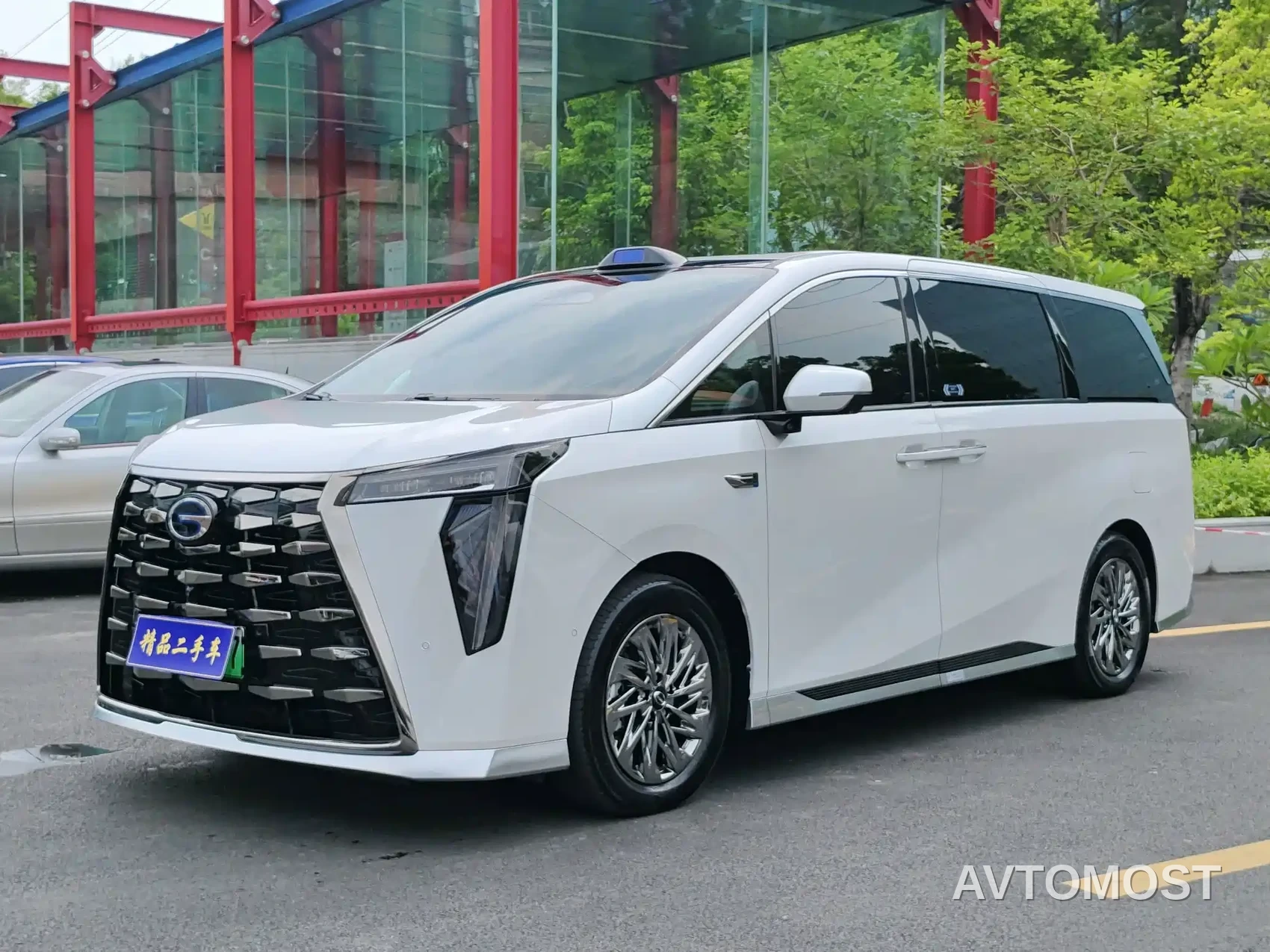 GAC Trumpchi Xiangwang M8 2025 Model QianKun Series Ultra First Class — фото 1