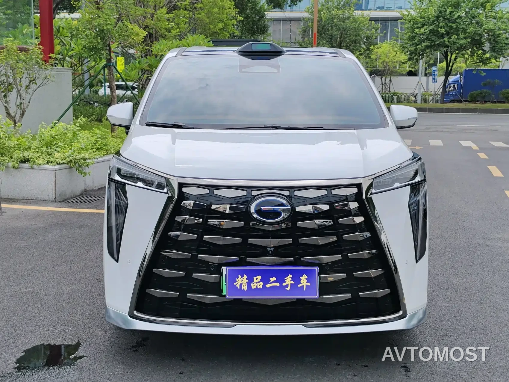 GAC Trumpchi Xiangwang M8 2025 Model QianKun Series Ultra First Class — фото 2
