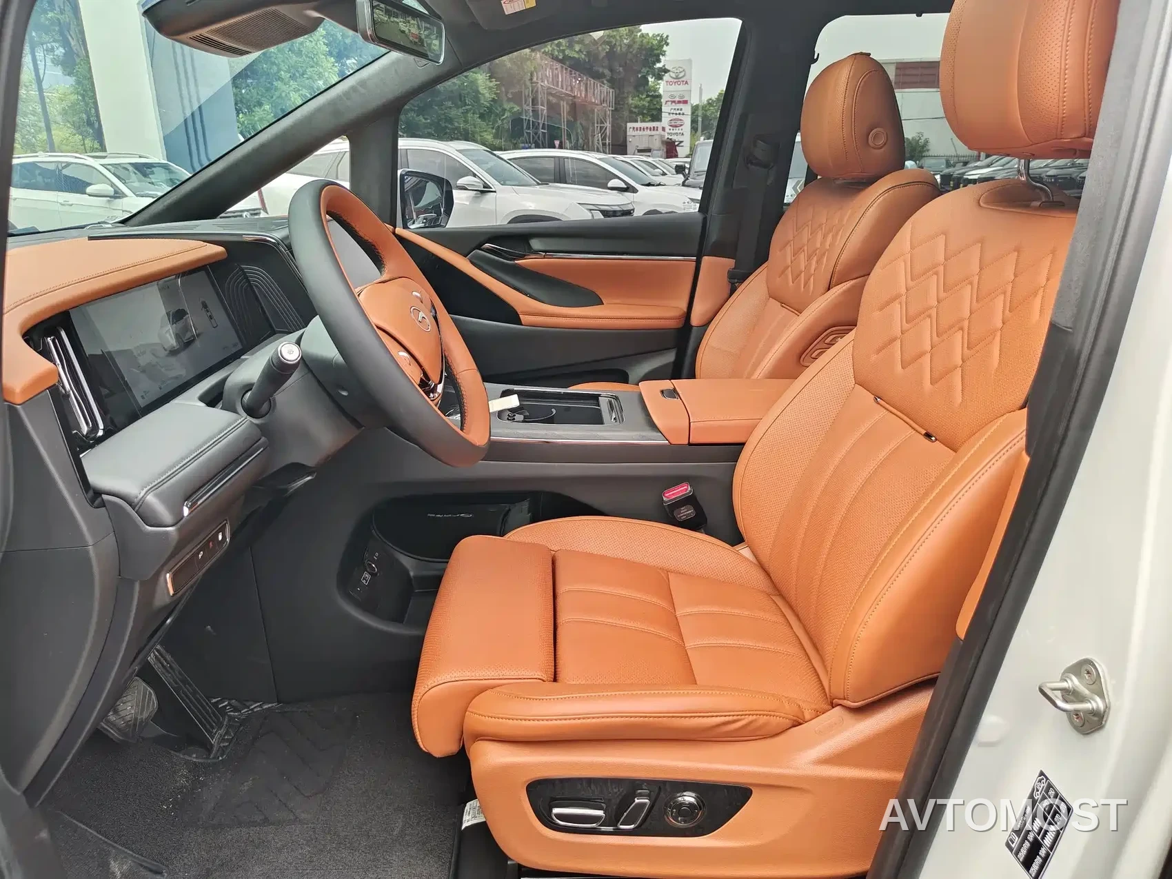 GAC Trumpchi Xiangwang M8 2025 Model QianKun Series Ultra First Class — фото 10