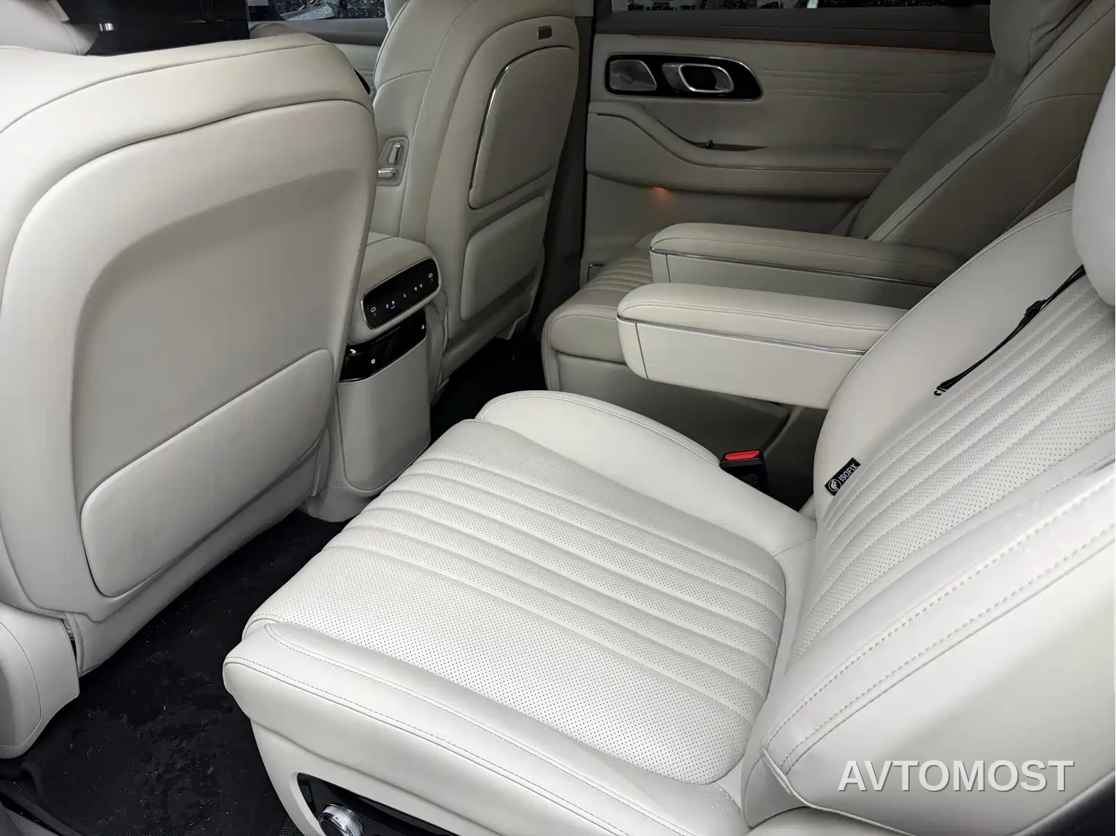 Geely Galaxy M9 2025 Base Model — фото 10