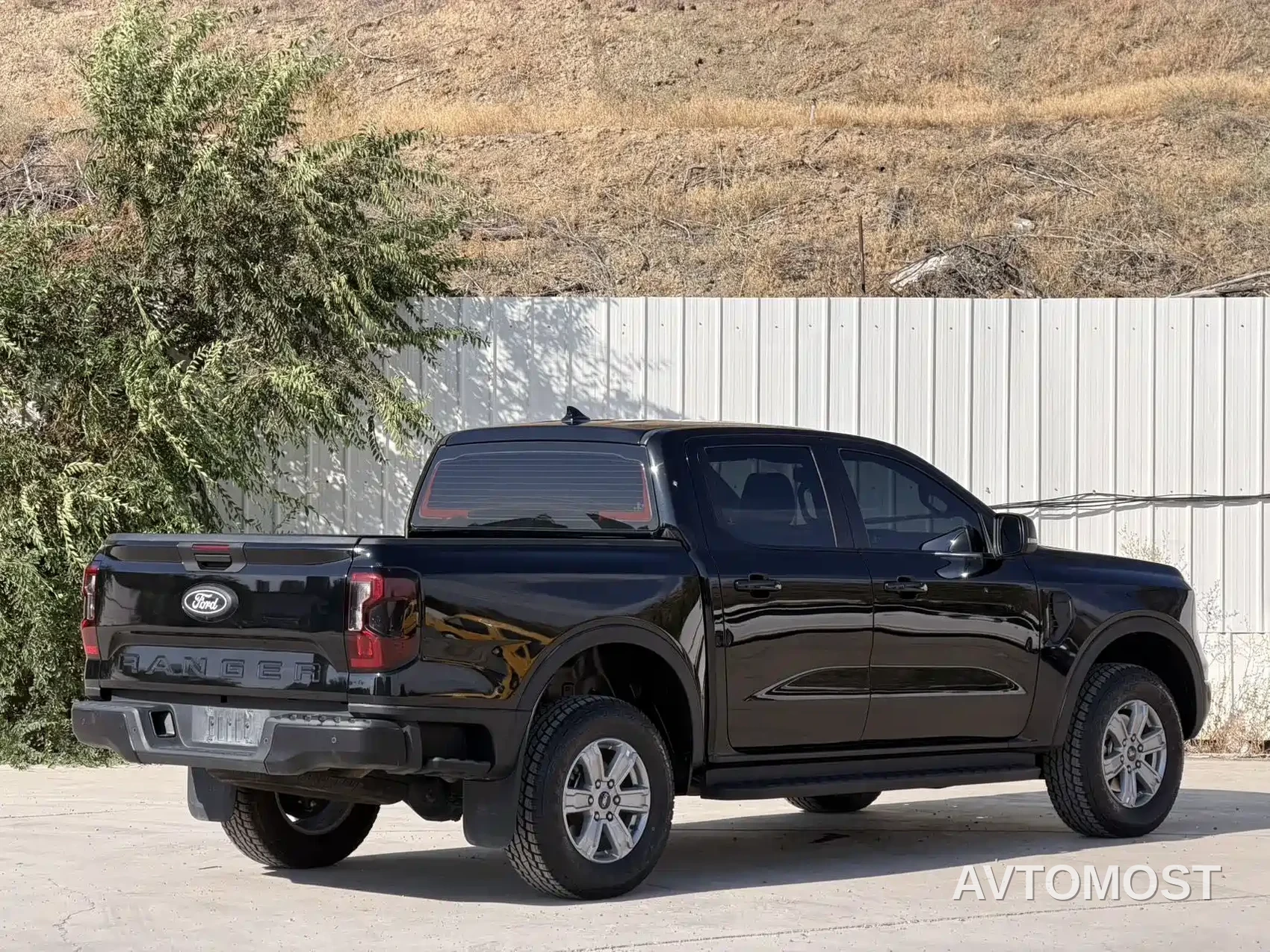 Ford Ranger 2023 Mountain Forest 4WD Automatic (Diesel) — фото 6