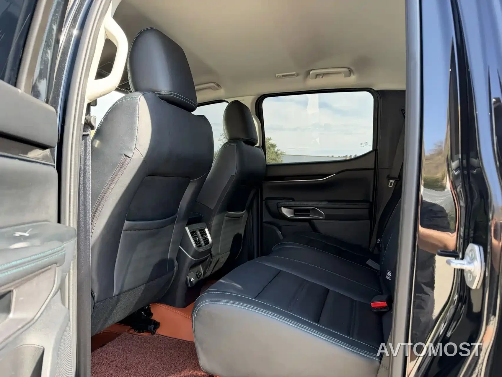Ford Ranger 2023 Mountain Forest 4WD Automatic (Diesel) — фото 9