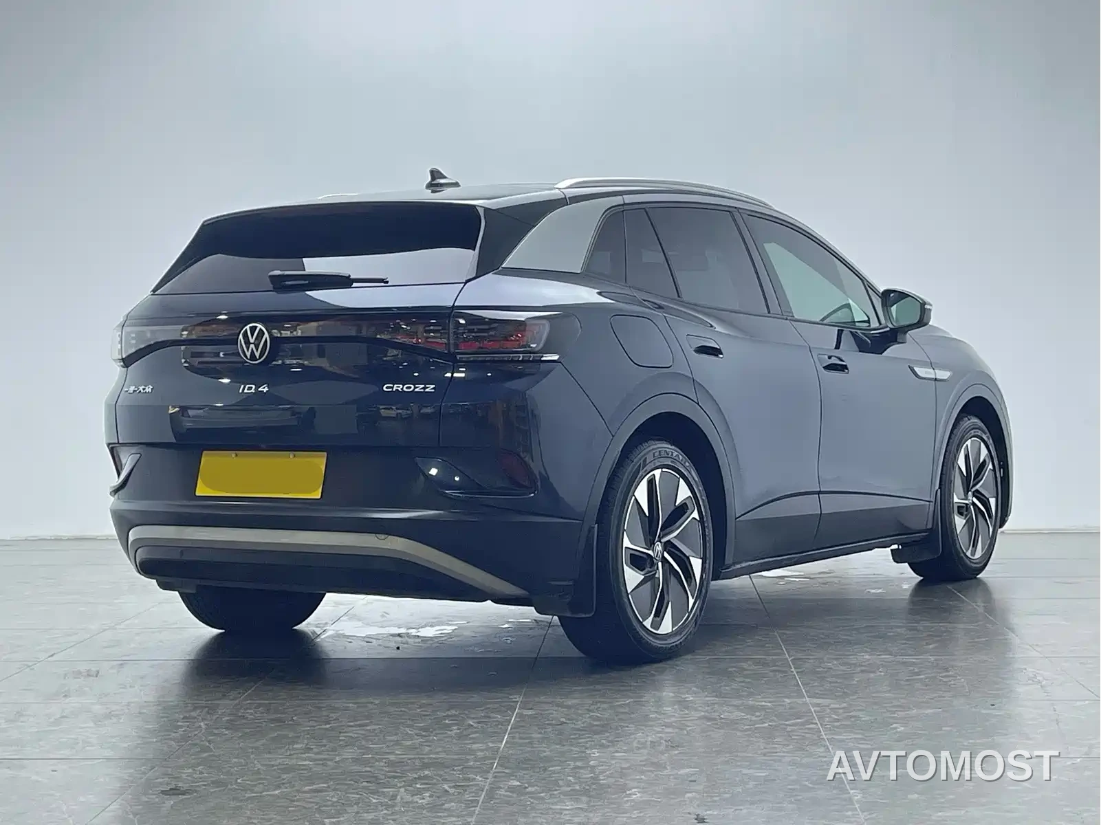 Volkswagen ID.4 CROZZ 2022 Standard Range PURE Edition — фото 3