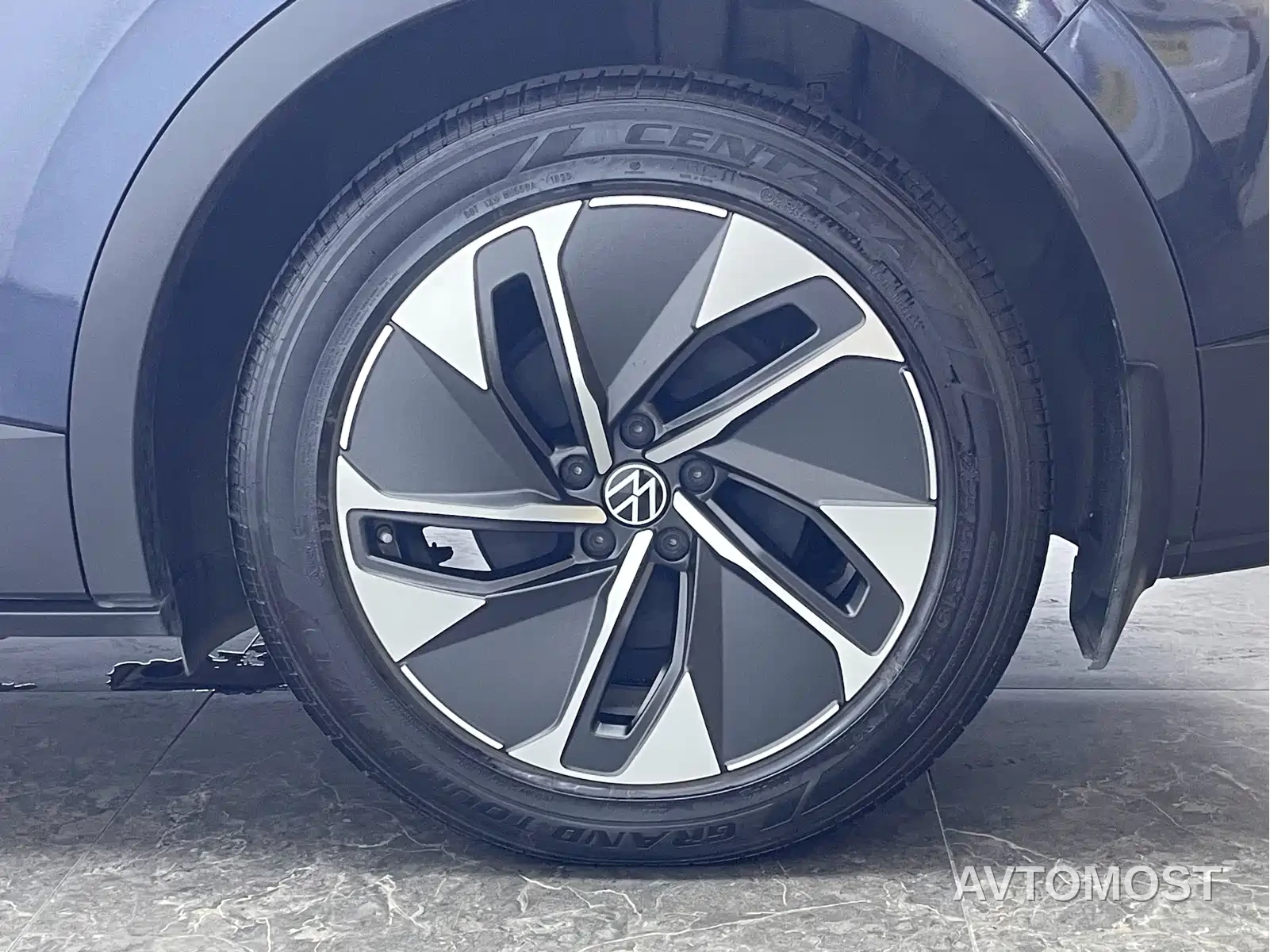 Volkswagen ID.4 CROZZ 2022 Standard Range PURE Edition — фото 8
