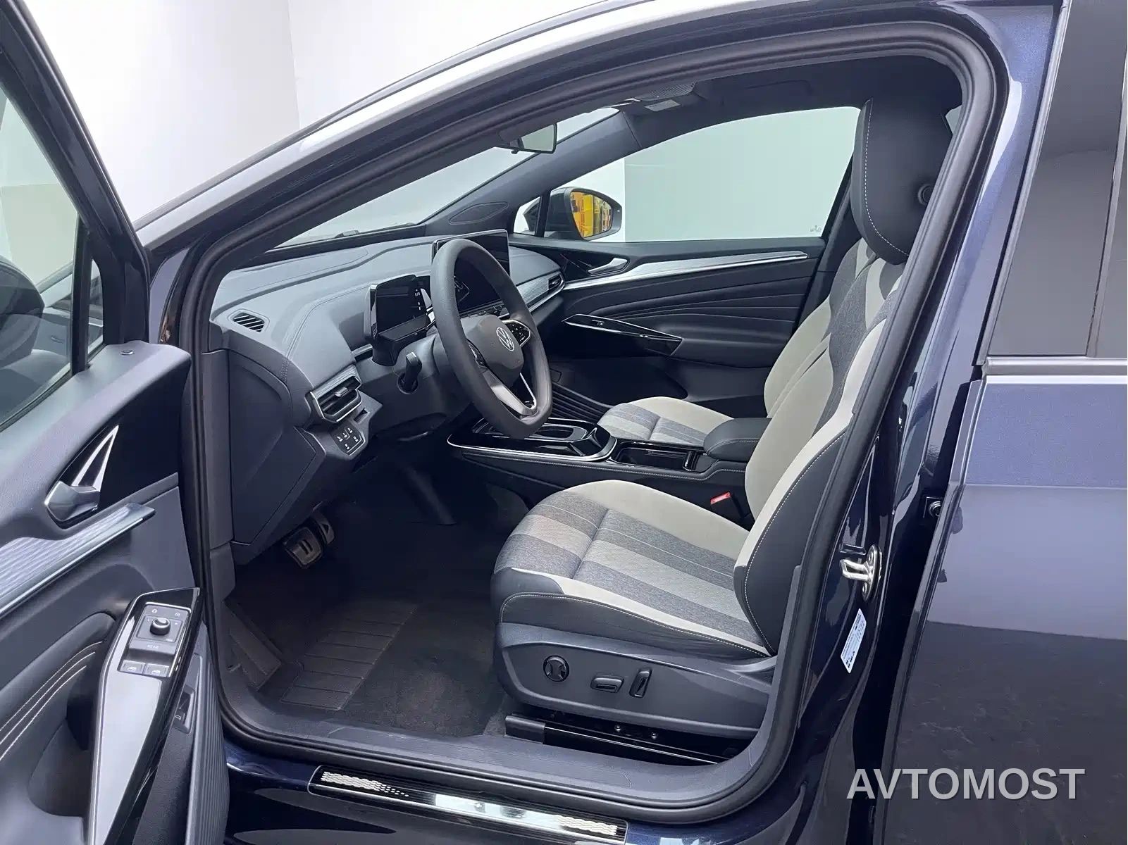 Volkswagen ID.4 CROZZ 2022 Standard Range PURE Edition — фото 13