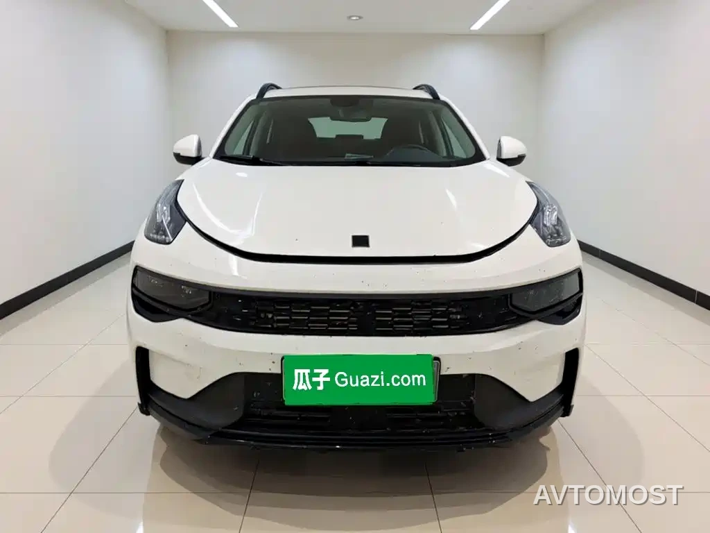 Lynk & Co 01 EM-P 2022 1.5TD PHEV Plus — фото 2