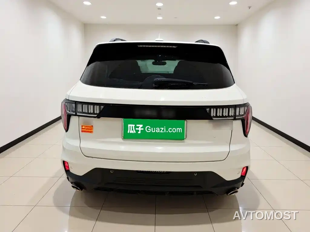 Lynk & Co 01 EM-P 2022 1.5TD PHEV Plus — фото 5