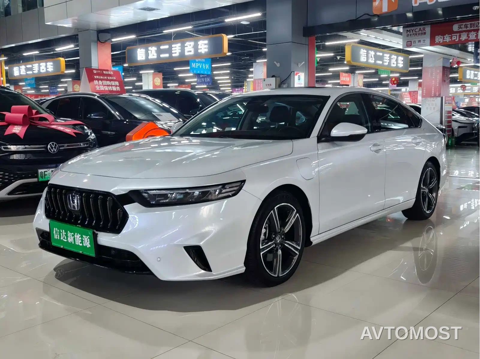 Honda Inspire Hybrid 2023 e:PHEV Premium Edition — фото 1