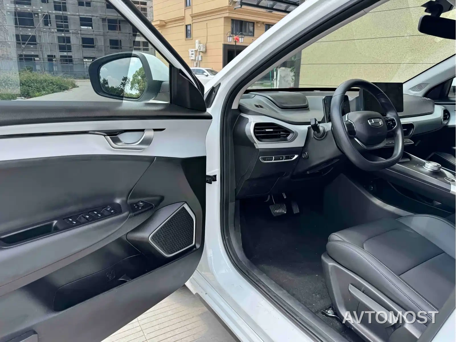 Geely Geometry A 2024 410KM Travel Edition — фото 3