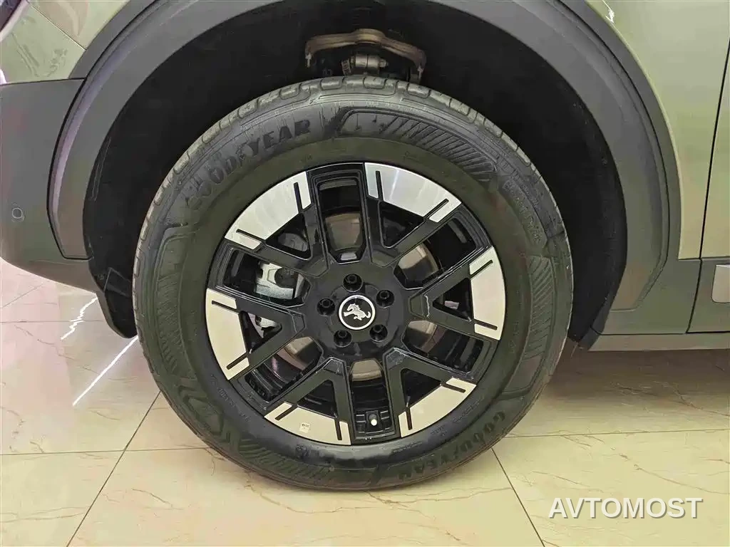 Ford Mustang NEV 2025 Plug-in Range Extender Hybrid — фото 13