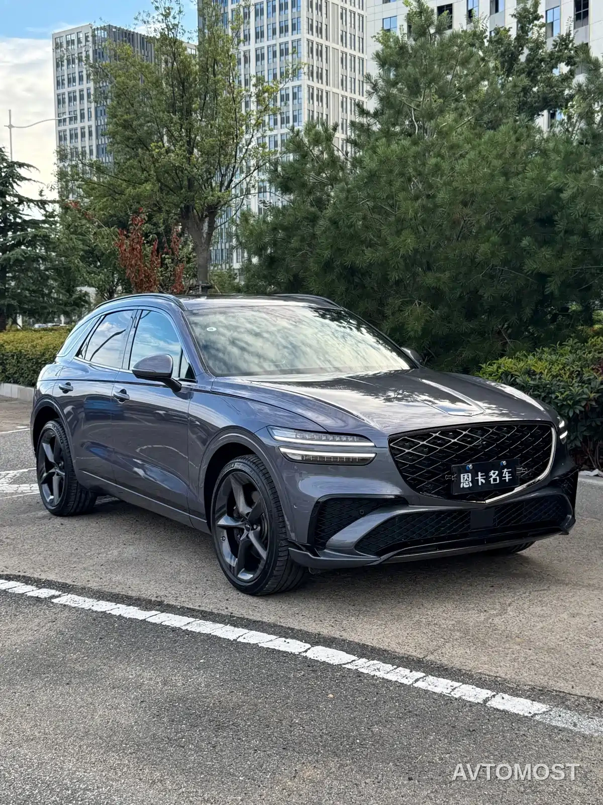 Genesis GV70 2025 2.5T AWD Flagship Sport Package — фото 3