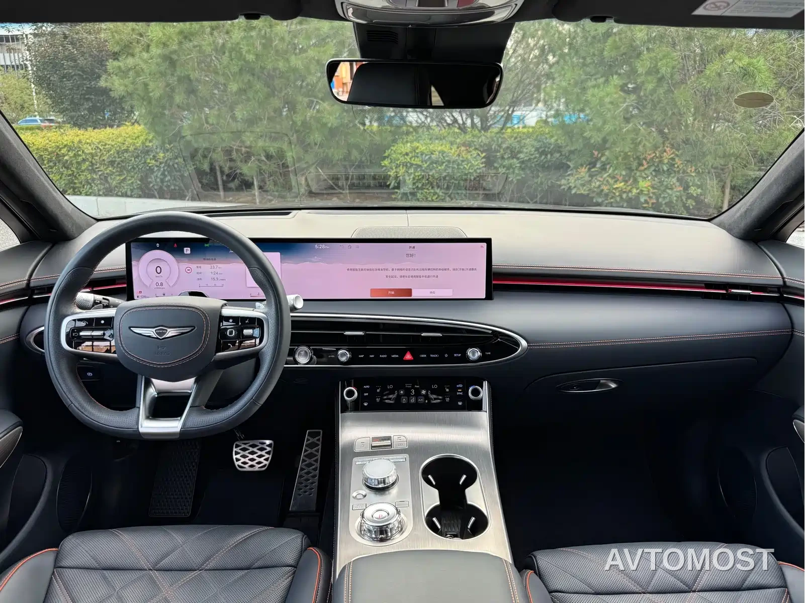 Genesis GV70 2025 2.5T AWD Flagship Sport Package — фото 9