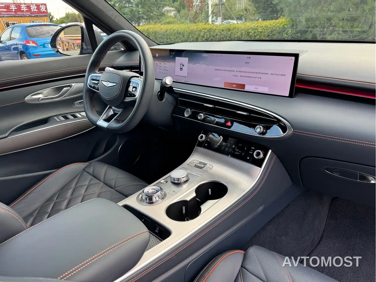 Genesis GV70 2025 2.5T AWD Flagship Sport Package — фото 16