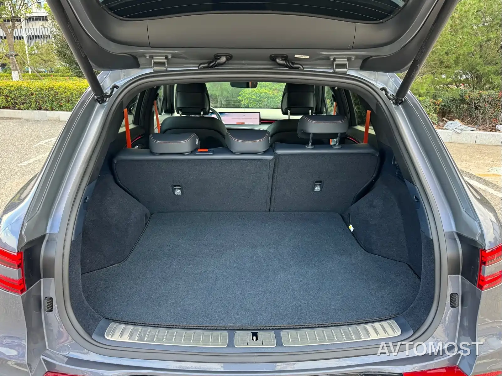 Genesis GV70 2025 2.5T AWD Flagship Sport Package — фото 18