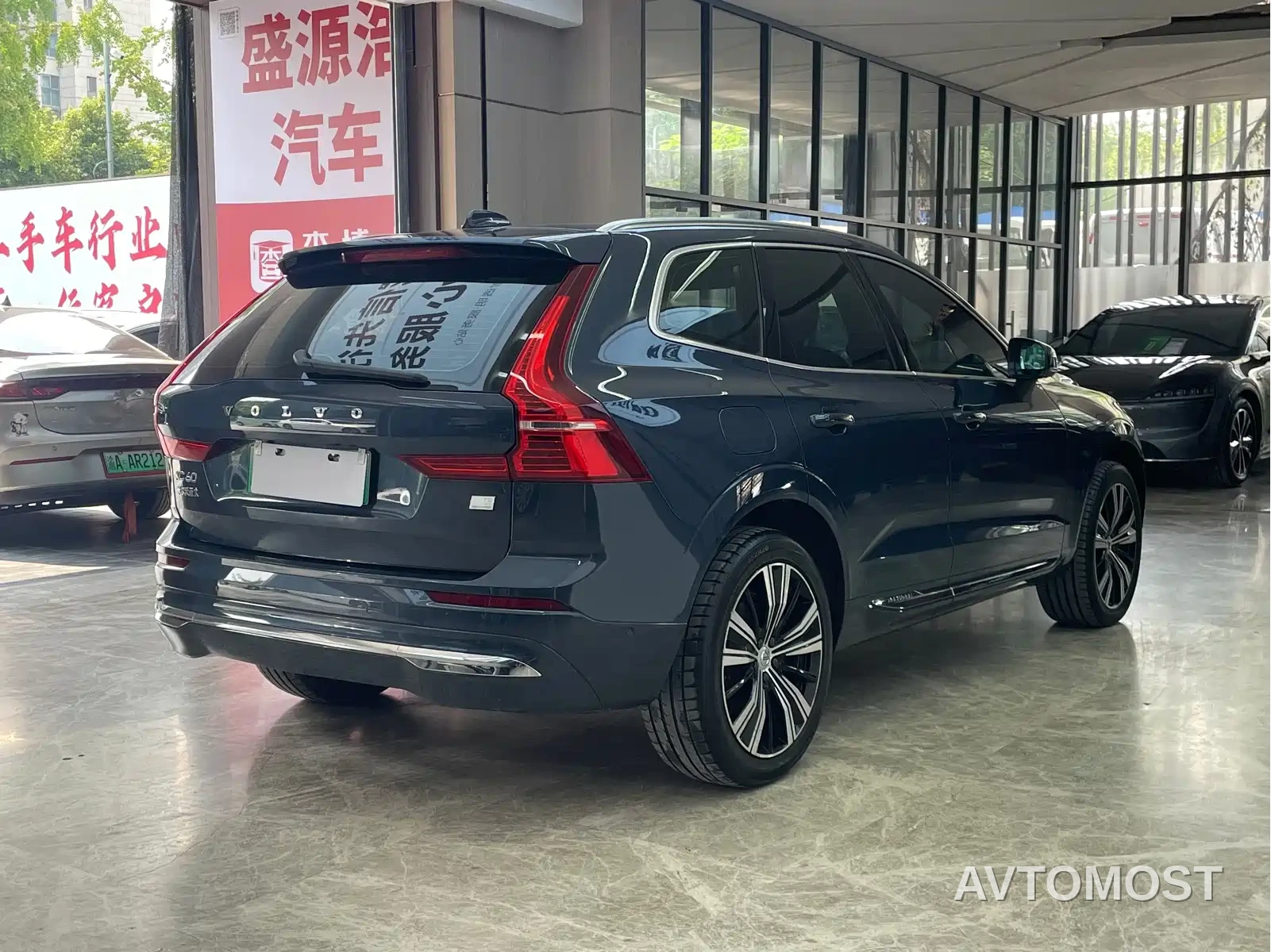 Volvo XC60 Plug-in Hybrid 2022 T8 Plug-in Hybrid Long Range AWD Momentum Luxury Edition — фото 6