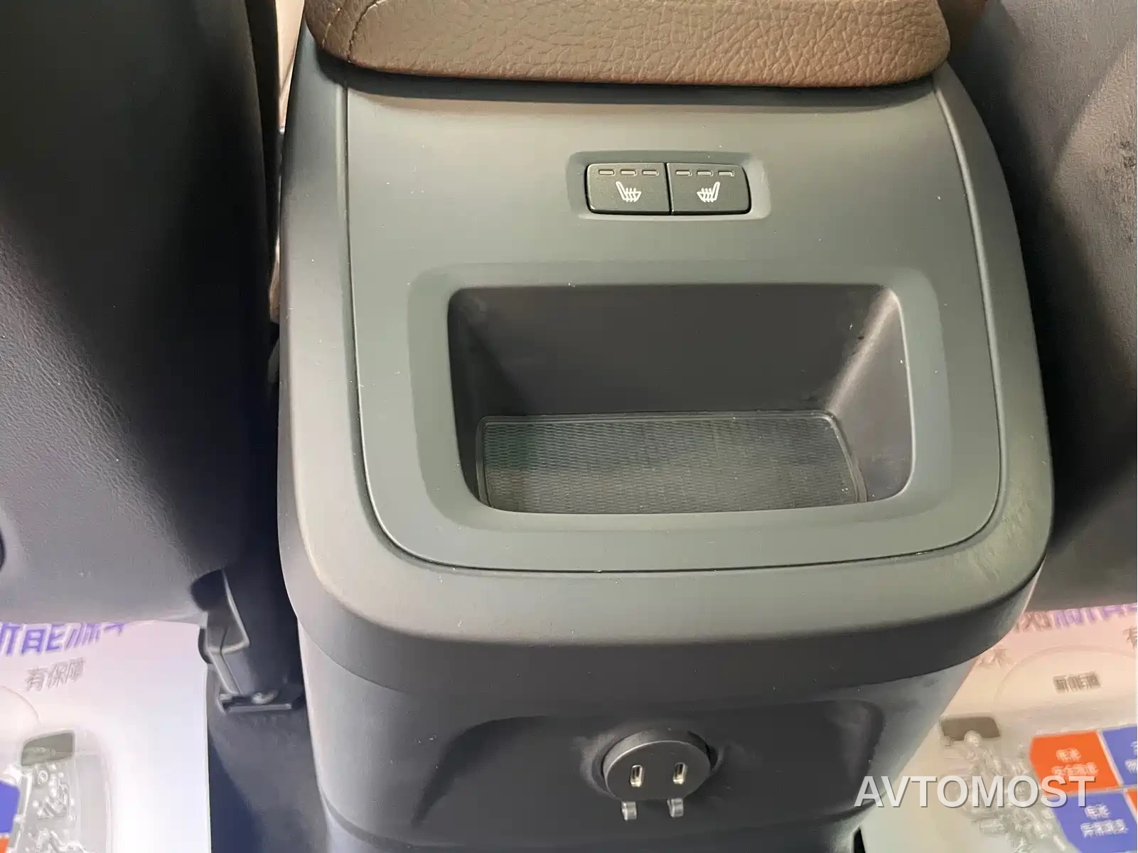 Volvo XC60 Plug-in Hybrid 2022 T8 Plug-in Hybrid Long Range AWD Momentum Luxury Edition — фото 13