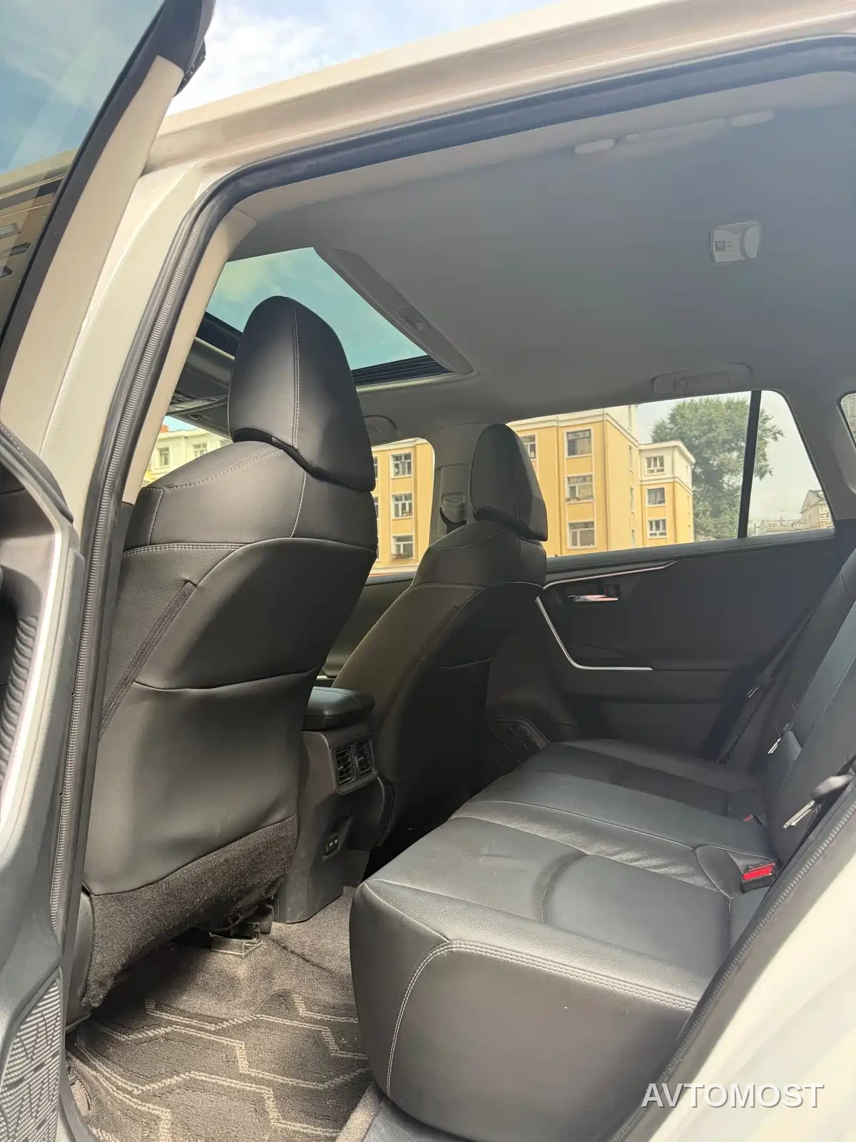 Toyota RAV4 Rongfang 2023 2.0L CVT 2WD Fashion Edition — фото 6