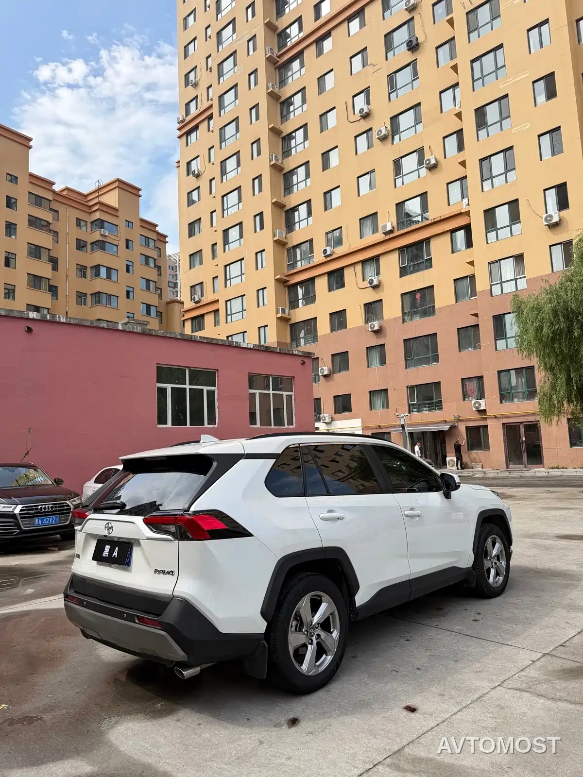 Toyota RAV4 Rongfang 2023 2.0L CVT 2WD Fashion Edition — фото 9