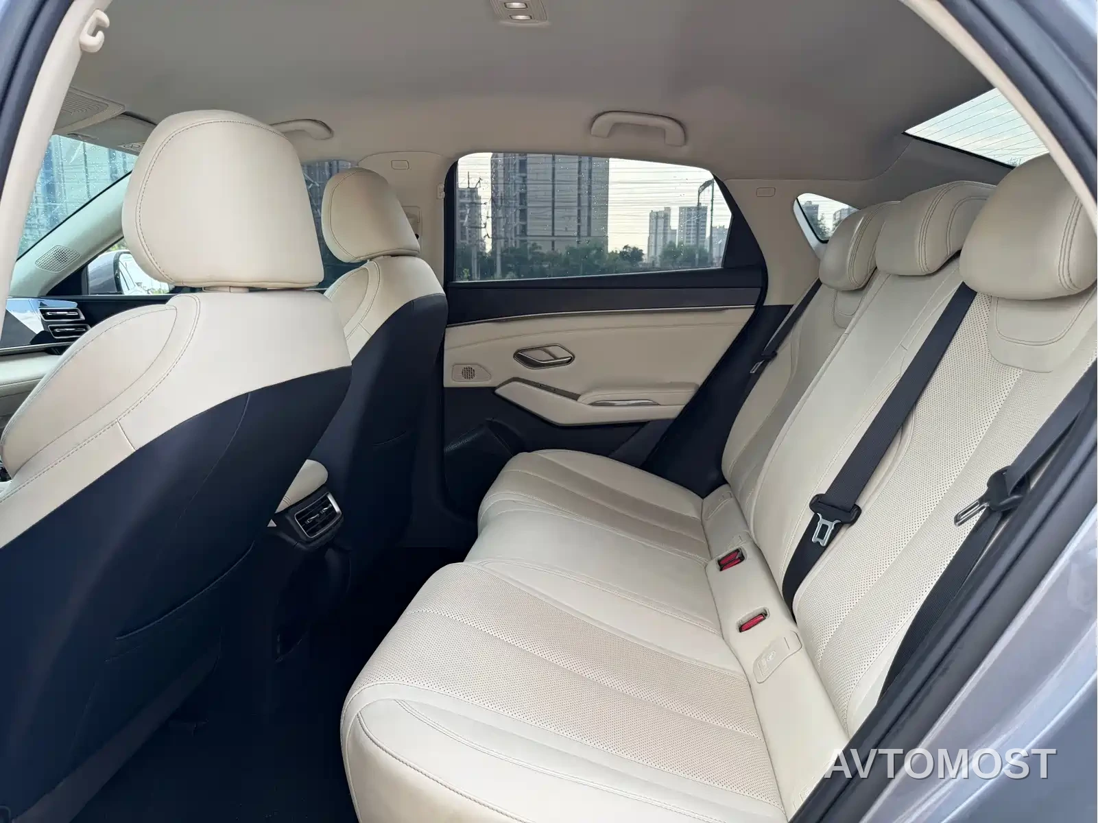 BYD Qin L 2024 DM-i 80KM Leading Edition — фото 8