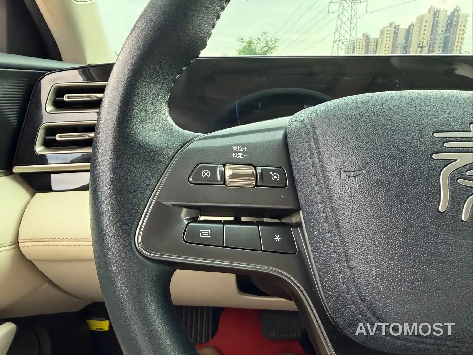 BYD Qin L 2024 DM-i 80KM Leading Edition — фото 11