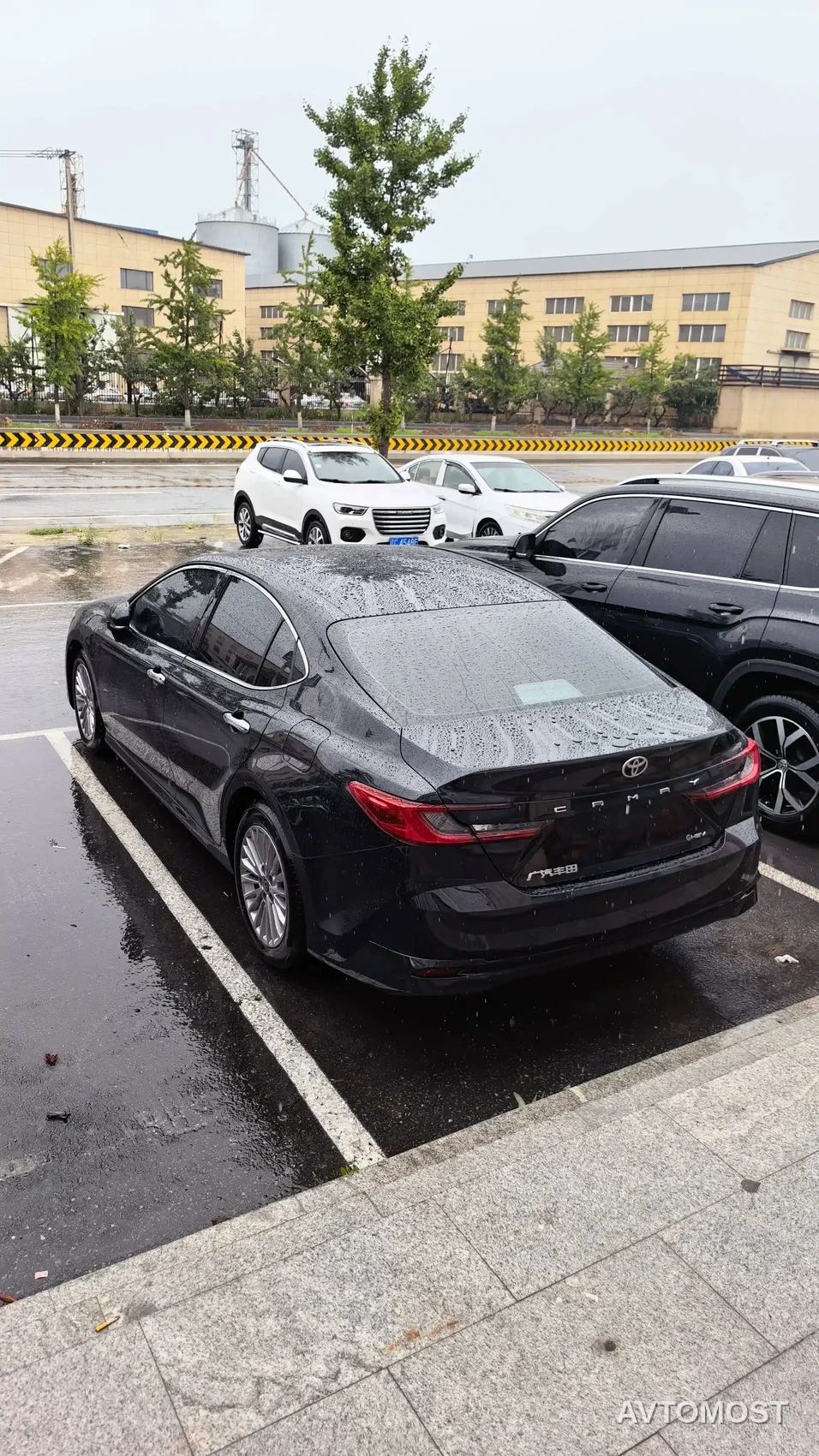 Toyota Camry 2024 Hybrid 2.0HGVP Luxury Edition — фото 6