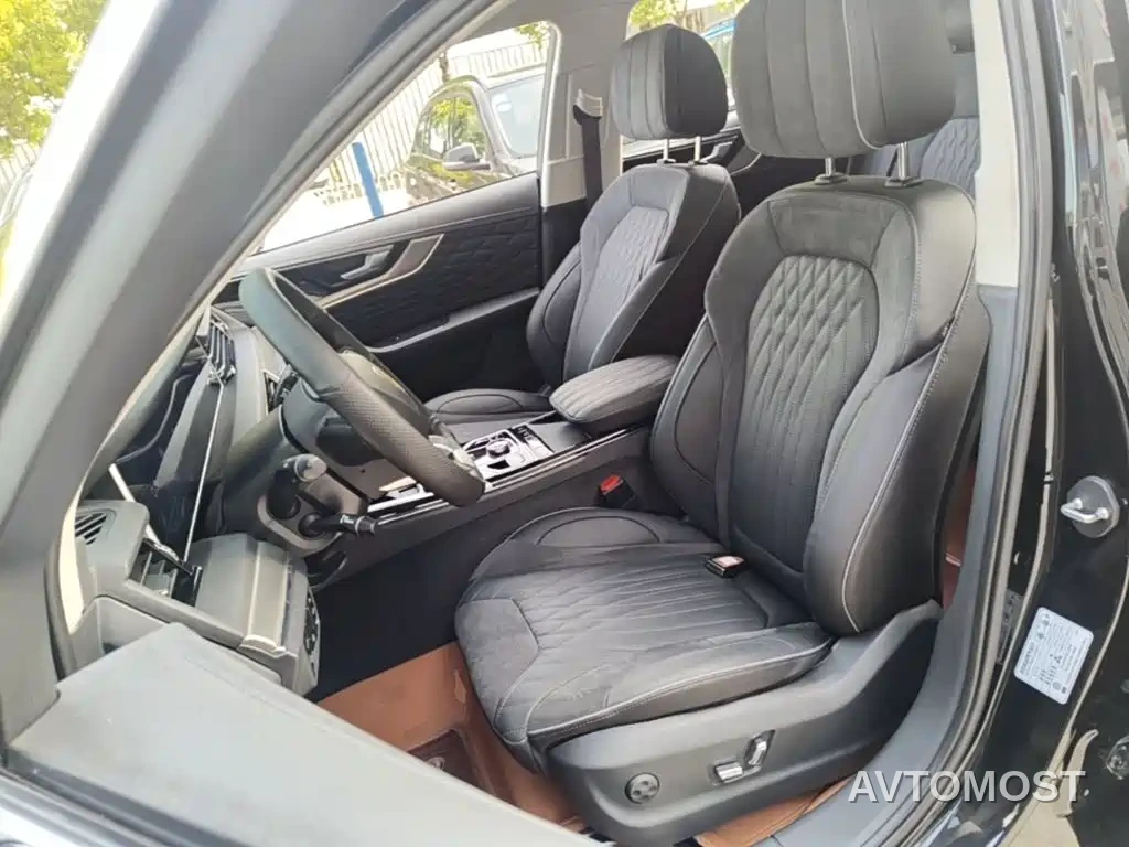Hongqi HS5 2022 Facelift 2.0T Smart Flag Enjoyment Edition — фото 9