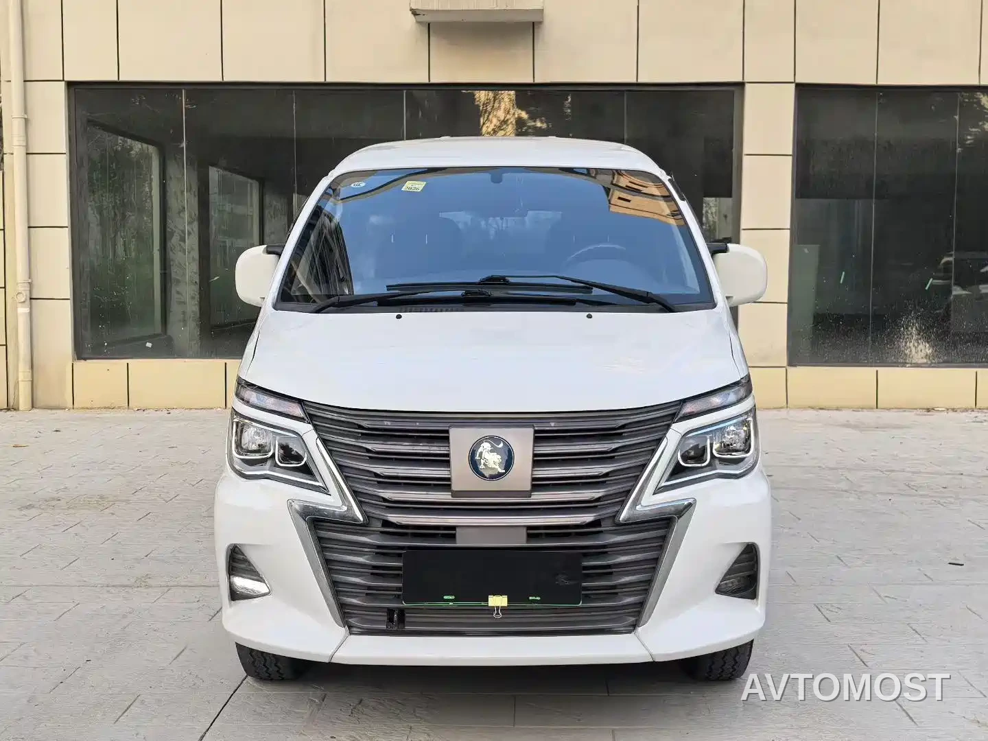 Dongfeng Fengxing Lingzhi New Energy 2022 Standard Base Model 7-Seater — фото 2