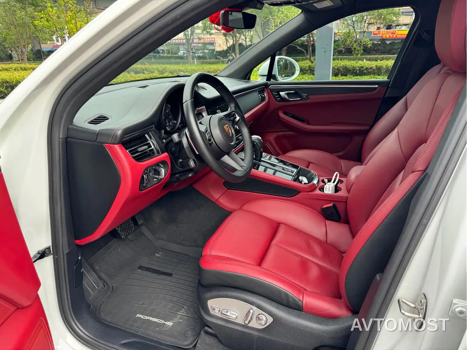Porsche Macan 2022 Macan 2.0T — фото 3