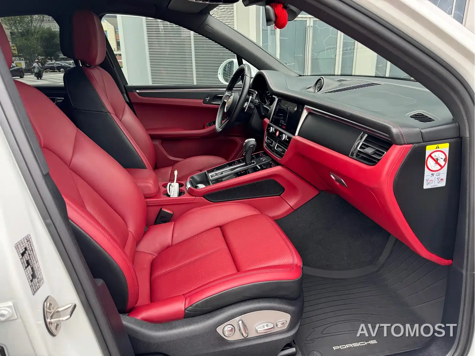 Porsche Macan 2022 Macan 2.0T — фото 6
