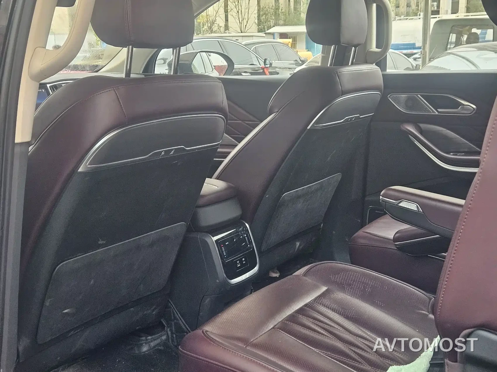 Hongqi HS7 PHEV 2024 2.0T PHEV 4WD Flagship Edition 6-seater — фото 9