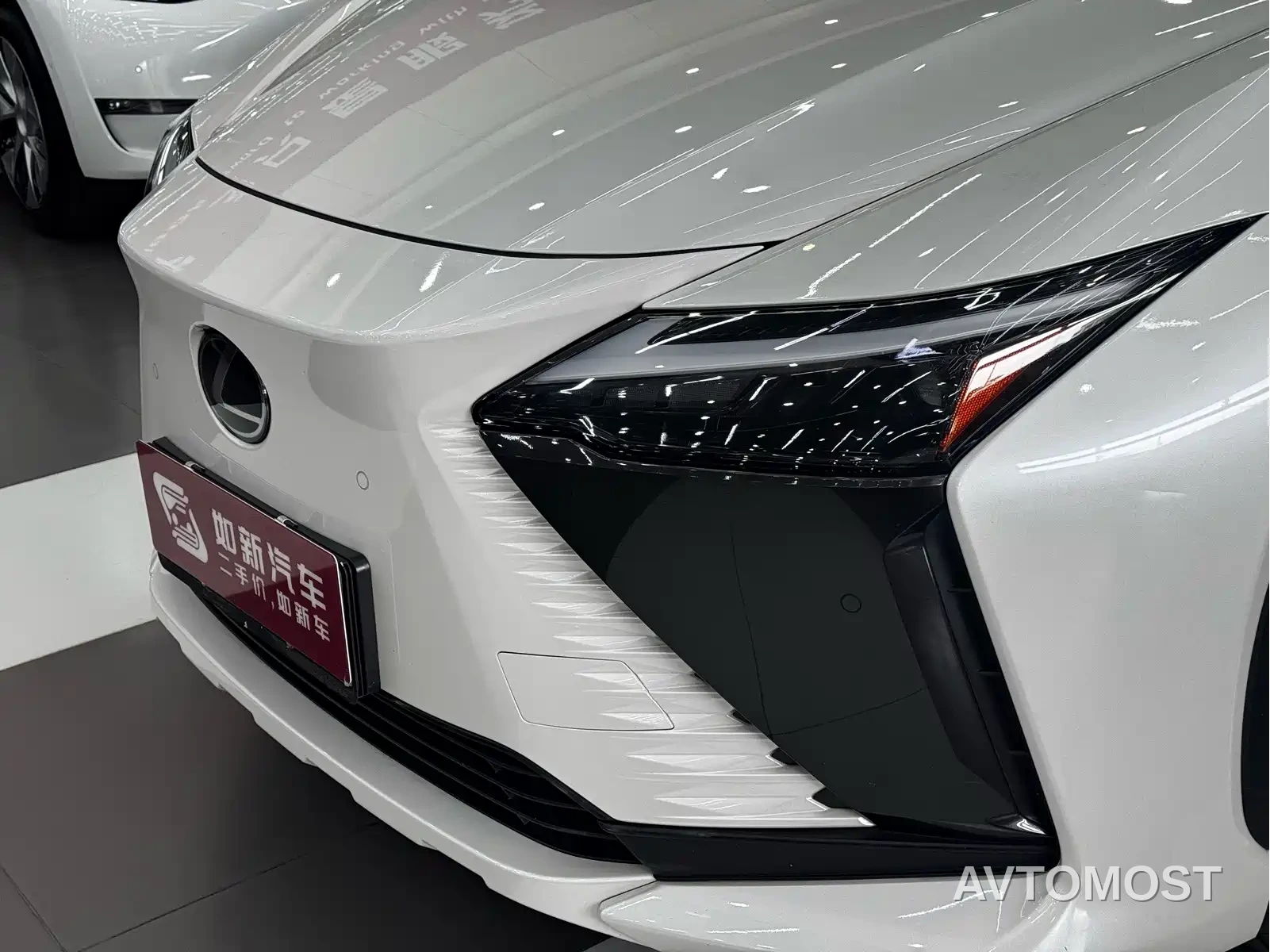 Lexus RZ 2023 300e Long Range Luxury Edition — фото 3