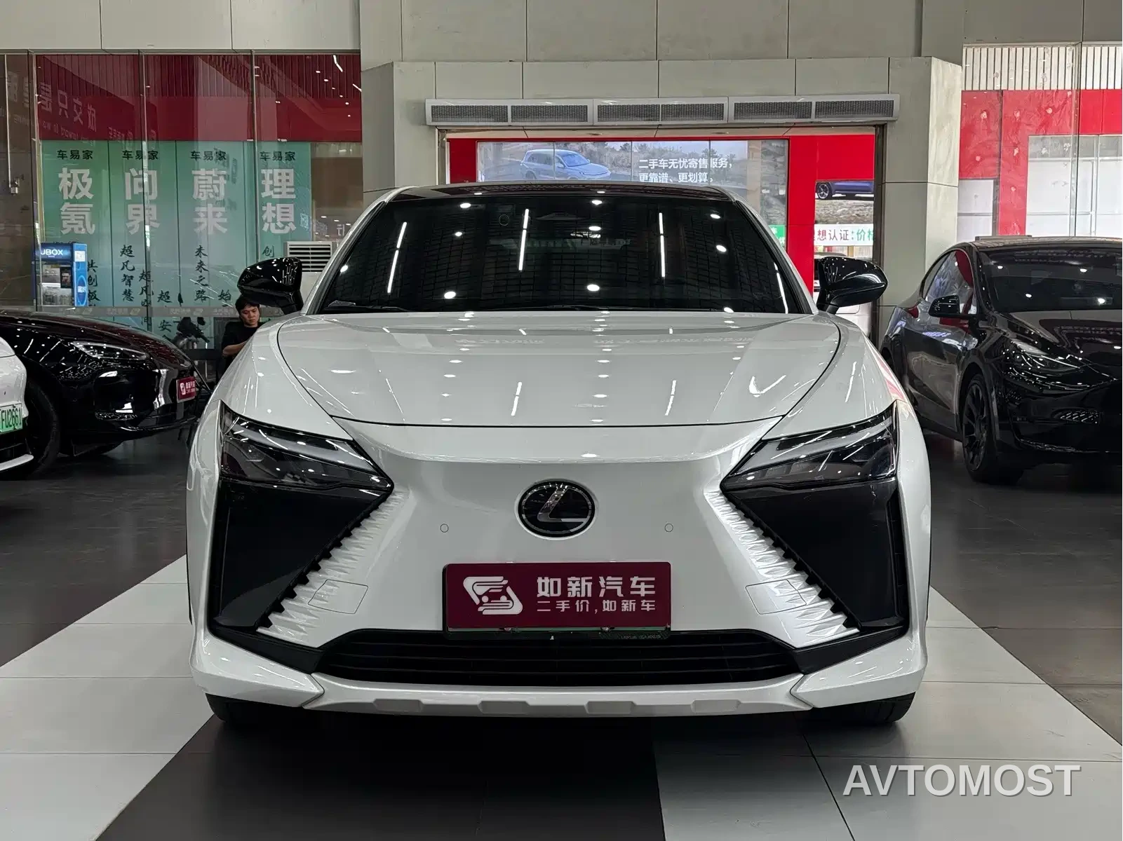 Lexus RZ 2023 300e Long Range Luxury Edition — фото 4