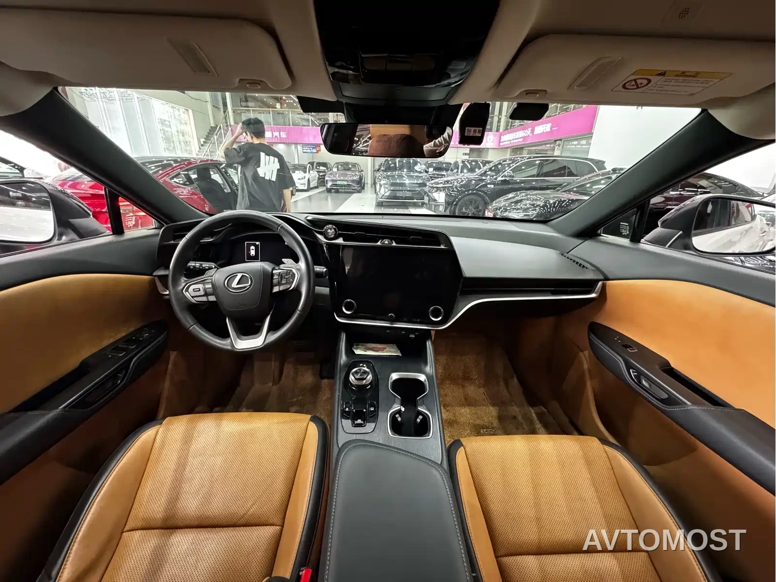 Lexus RZ 2023 300e Long Range Luxury Edition — фото 14