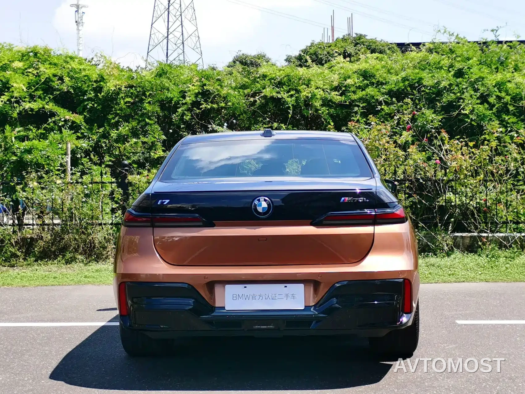 BMW i7 M70L 2023 M70L — фото 6